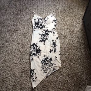 🖤 FINAL PRICE!!!!!!!  Beautiful Floral Dress